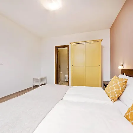Modern Villa With Private Swimming Pool In Krsan Villa *