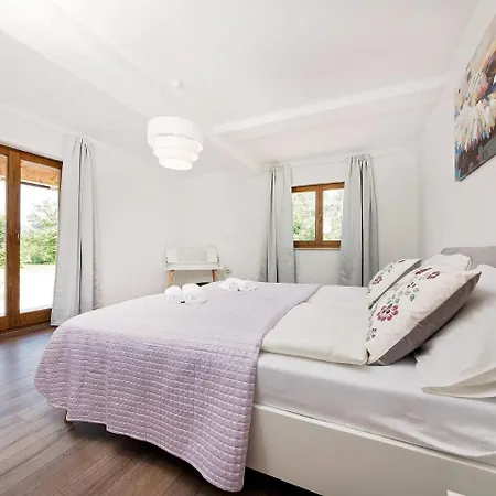 Modern Villa With Private Swimming Pool In Krsan * Plomin