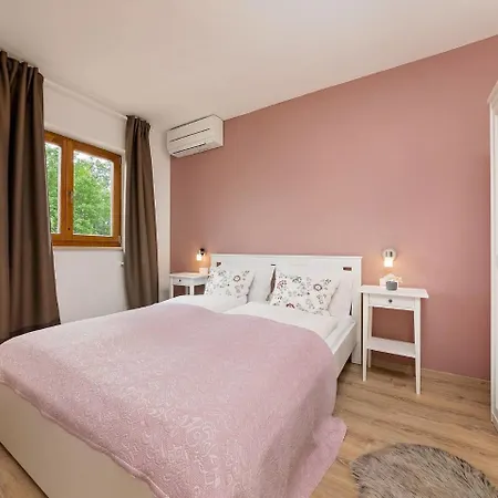 Modern Villa With Private Swimming Pool In Krsan Villa *