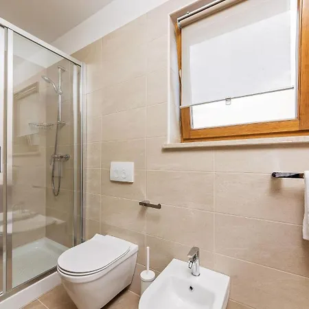 Modern Villa With Private Swimming Pool In Krsan Villa *